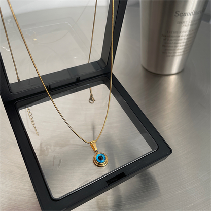 Devil’s Eye necklace option detail