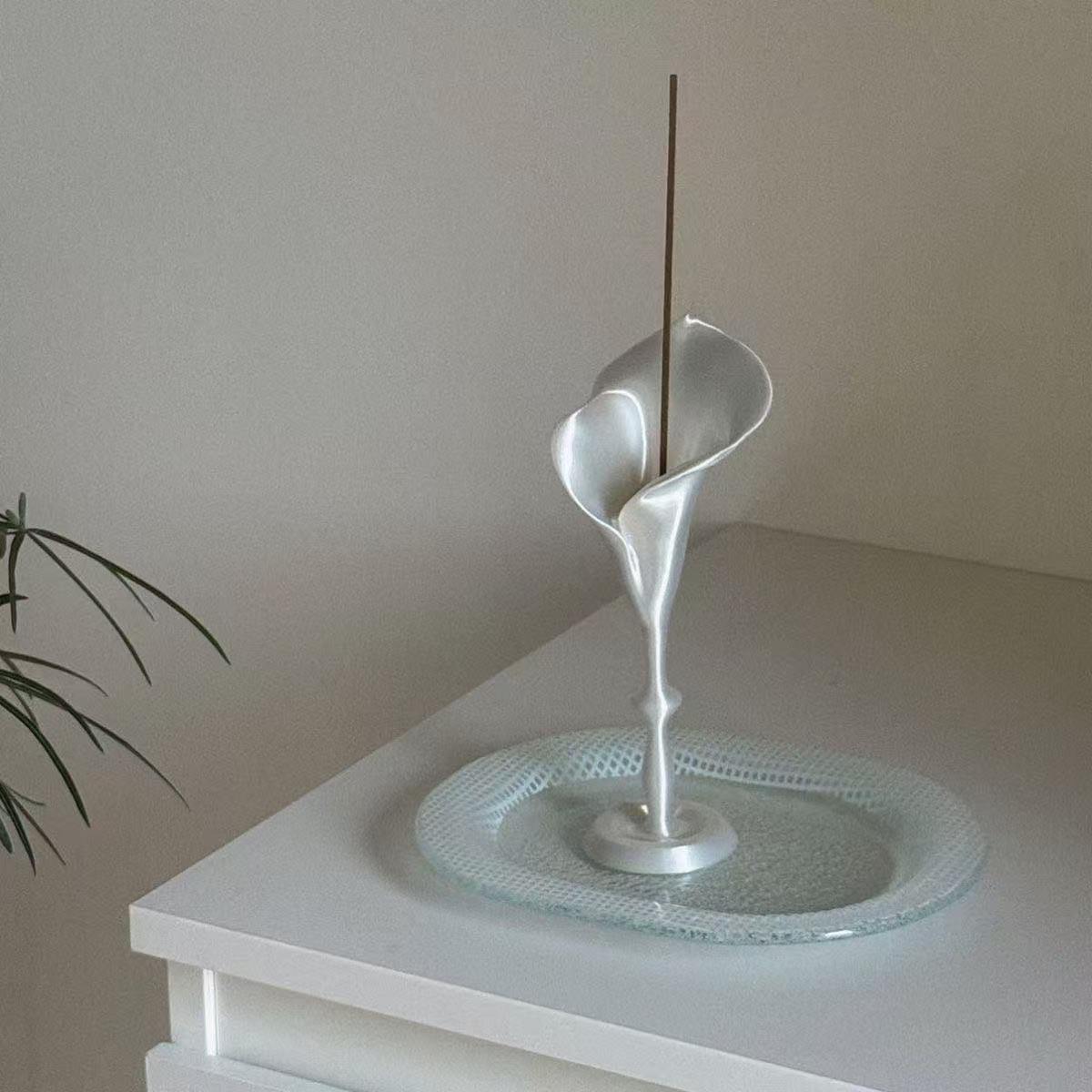 Calla Form Incense Holder